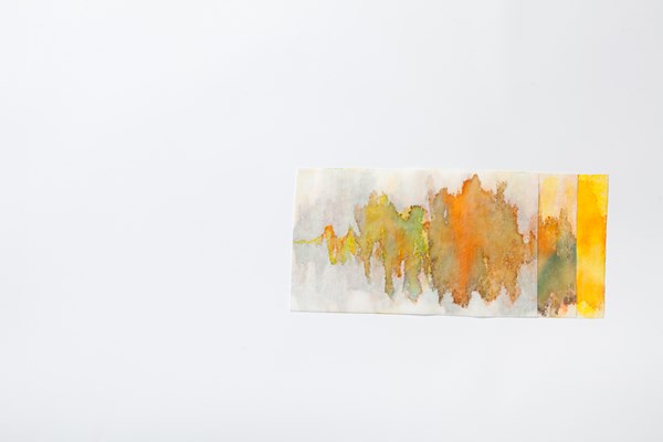 Source orange, encres couleur sur textile collé-plié, 15 x 32 cm
